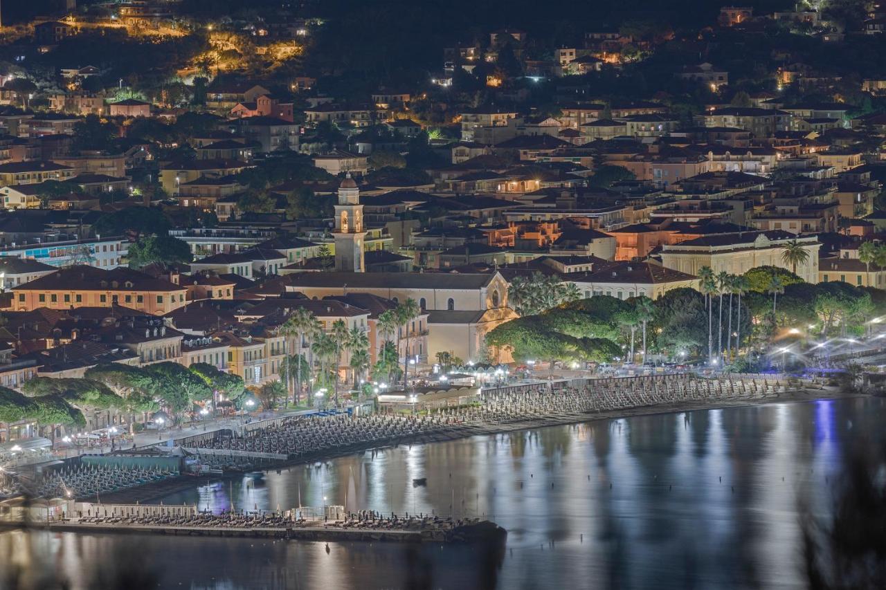 Вілла Un Posto Al Sole Diano San Pietro Екстер'єр фото